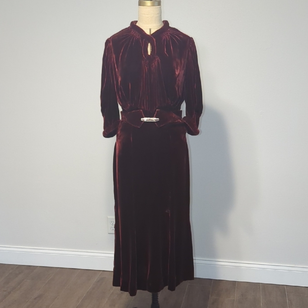 Elegant Velvet Burgundy Dress